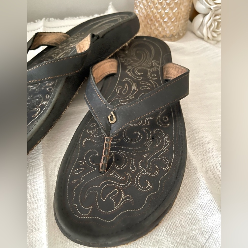 Olukai sandal
